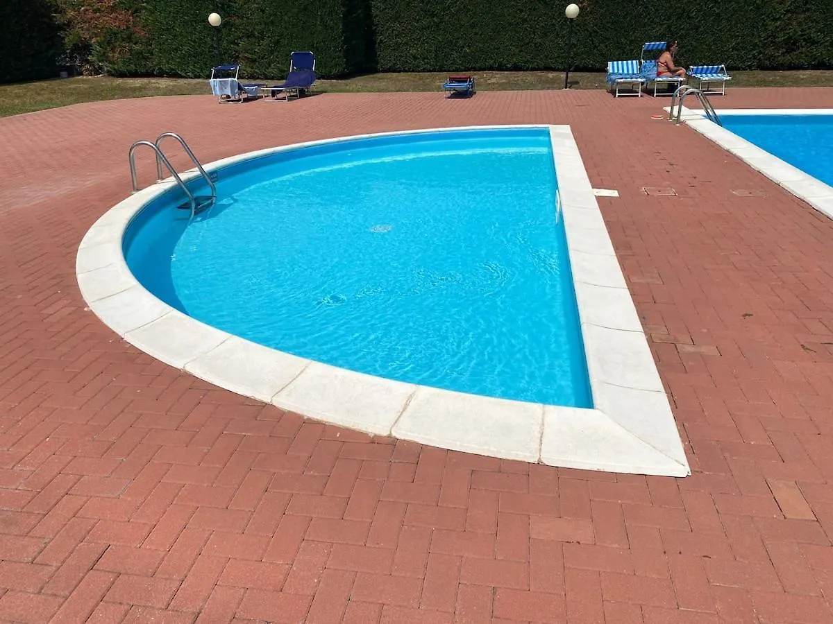 Sosien Apartments Desenzano del Garda 0*,  Italy