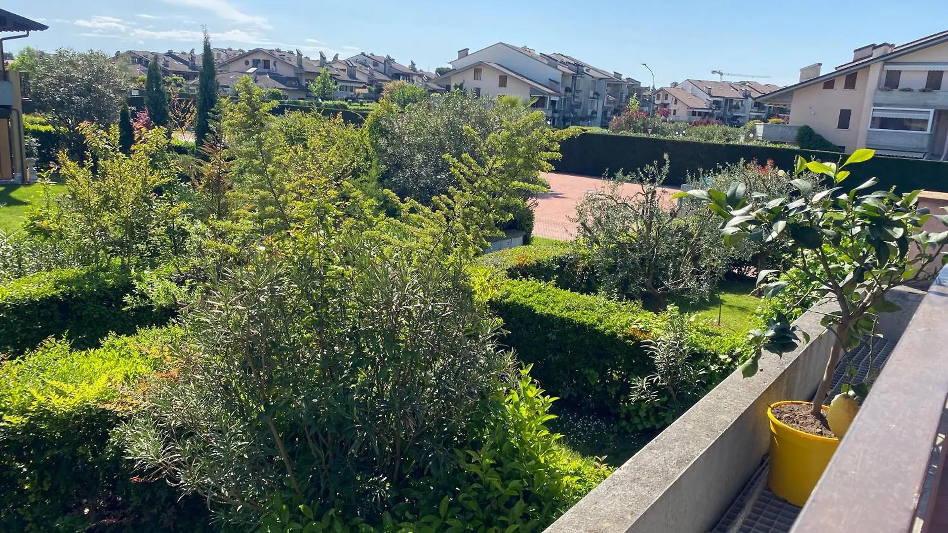 Sosien Apartments Desenzano del Garda Italy