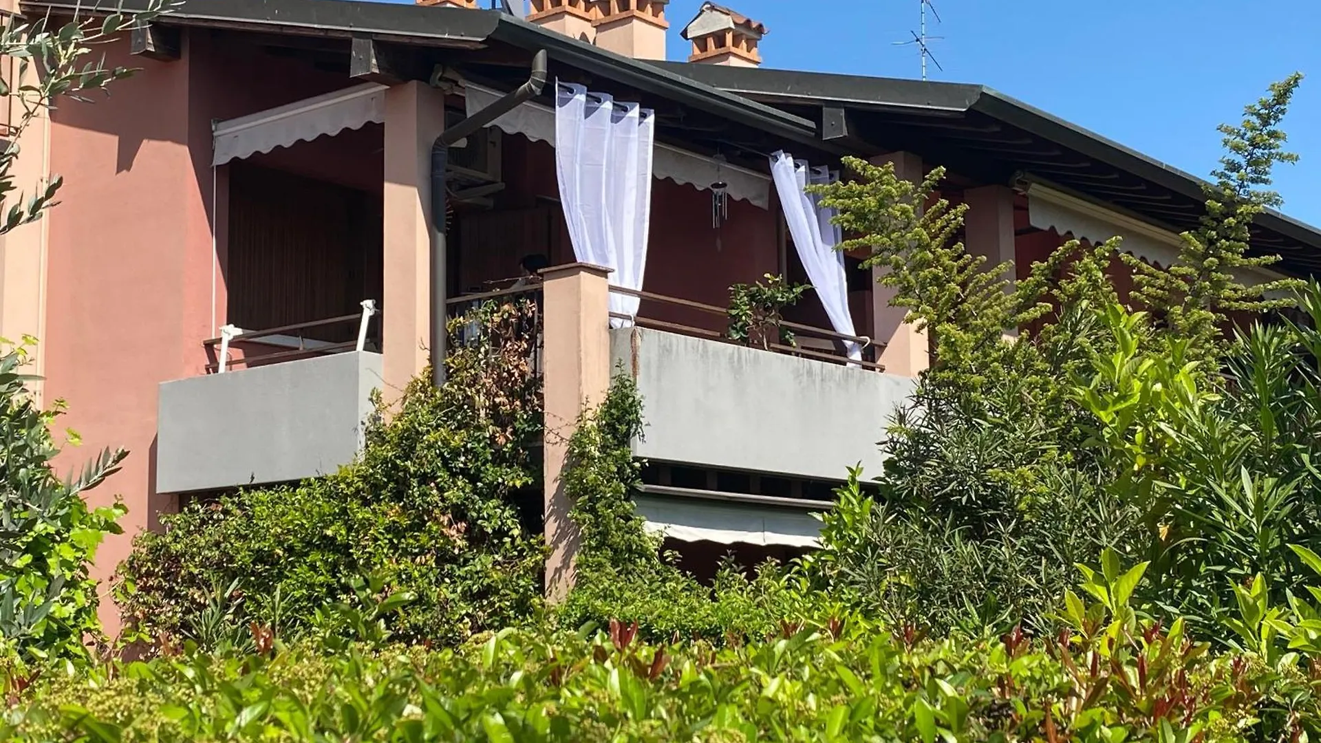 Sosien Apartments Desenzano del Garda Italy